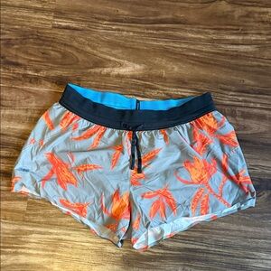 JANJI Size Small- Women’s Performance Floral Print Shorts - Orange on Light Gray